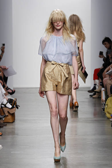 <strong>KAREN WALKER｜カレン ウォーカー</strong>　2013年春夏コレクション