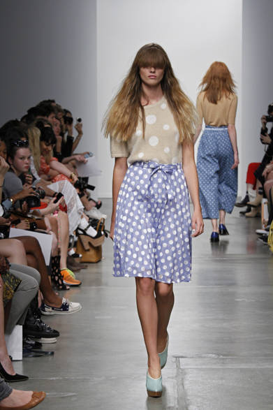 <strong>KAREN WALKER｜カレン ウォーカー</strong>　2013年春夏コレクション