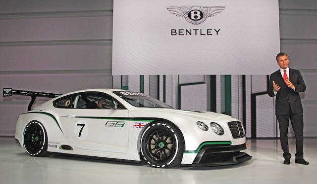 <strong>Volkswagen Group Night｜フォルクスワーゲン グループ ナイト</strong><br />ベントレーモーターズCEOでもあるWolfgang Schreiber博士とベントレー「コンチネンタル コンセプト」