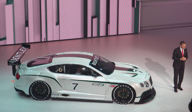 <strong>Volkswagen Group Night｜フォルクスワーゲン グループ ナイト</strong><br />ベントレーモーターズCEOでもあるWolfgang Schreiber博士とベントレー「コンチネンタル コンセプト」