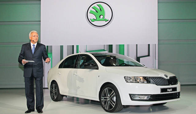 <strong>Volkswagen Group Night｜フォルクスワーゲン グループ ナイト</strong><br />シュコダ オート AS CEO Winfried Vahland教授とシュコダ「ラピッド アンビション」