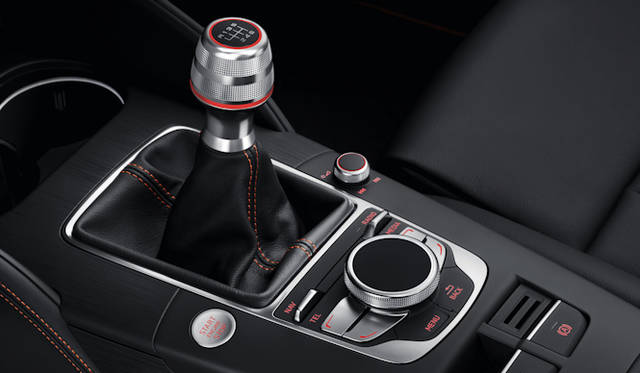 <strong>Audi A3 Sportback｜アウディ A3 スポーツバック</strong>