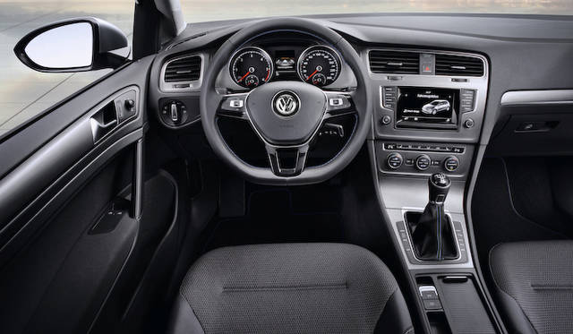 <strong>Volkswagen Golf Blue Motion｜フォルクスワーゲン ゴルフ ブルーモーション</strong>