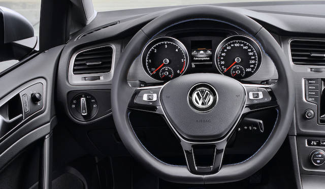 <strong>Volkswagen Golf Blue Motion｜フォルクスワーゲン ゴルフ ブルーモーション</strong>