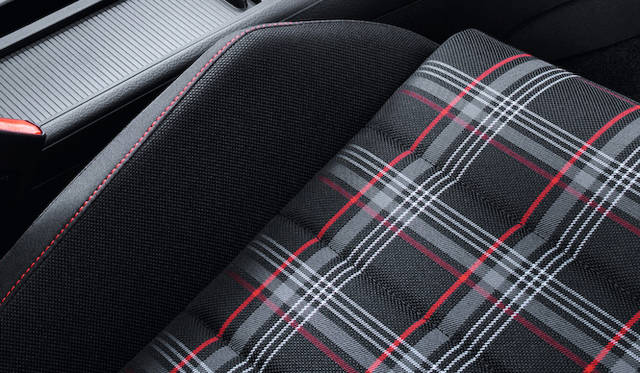 <strong>Volkswagen Golf Blue GTI｜フォルクスワーゲン ゴルフ GTI</strong>