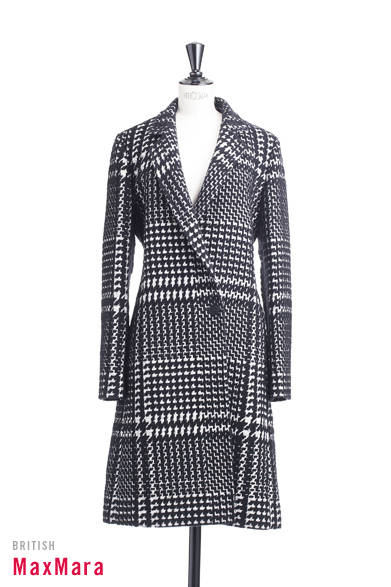 <strong>Max Mara｜マックスマーラ</strong><br /><br />身体を包み込むようなラインに、ブリティッシュテイストのプリンスオブウェールズが映えるシックなコート。共布のベルト付き。<br /><br /><br />コート 19万5300円<br /><br />マックスマーラ ジャパン<br />Tel. 03-5467-3700