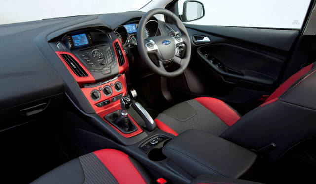 <strong>Ford Focus｜フォード フォーカス</strong>　写真は海外モデル