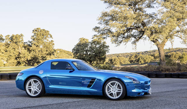 <strong>Mercedes-Benz SLS AMG Electric Drive｜<br />メルセデス・ベンツ SLS AMG・エレクトリックドライブ</strong>