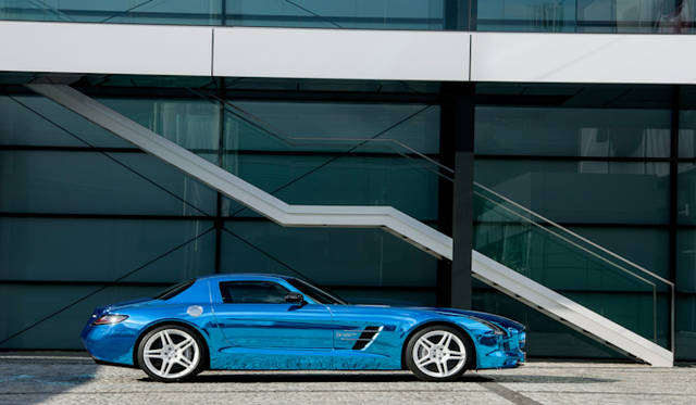 <strong>Mercedes-Benz SLS AMG Electric Drive｜<br />メルセデス・ベンツ SLS AMG・エレクトリックドライブ</strong>