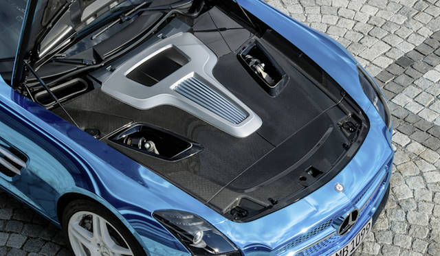 <strong>Mercedes-Benz SLS AMG Electric Drive｜<br />メルセデス・ベンツ SLS AMG・エレクトリックドライブ</strong>