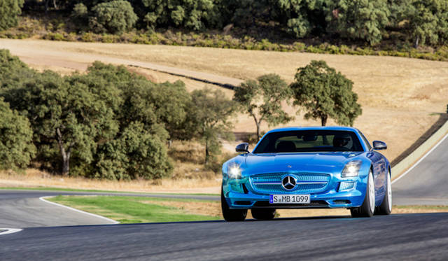 <strong>Mercedes-Benz SLS AMG Electric Drive｜<br />メルセデス・ベンツ SLS AMG・エレクトリックドライブ</strong>