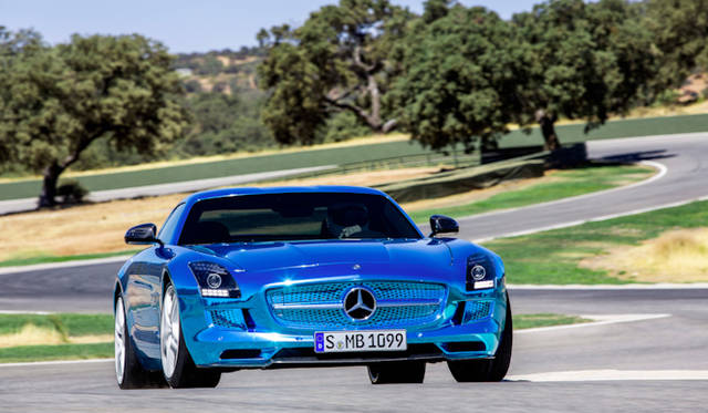 <strong>Mercedes-Benz SLS AMG Electric Drive｜<br />メルセデス・ベンツ SLS AMG・エレクトリックドライブ</strong>