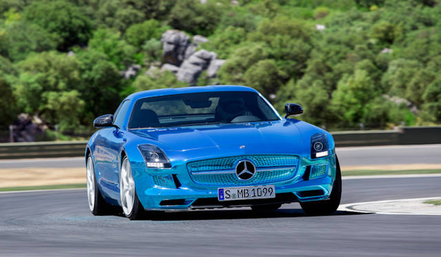 <strong>Mercedes-Benz SLS AMG Electric Drive｜<br />メルセデス・ベンツ SLS AMG・エレクトリックドライブ</strong>