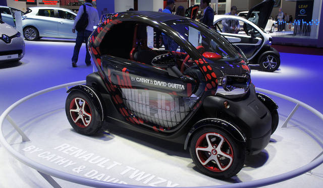 <strong>Renault Twizy｜ルノー トゥイジー</strong>