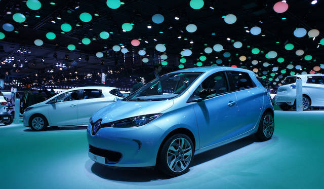 <strong>Renault ZOE｜ルノー ZOE</strong>