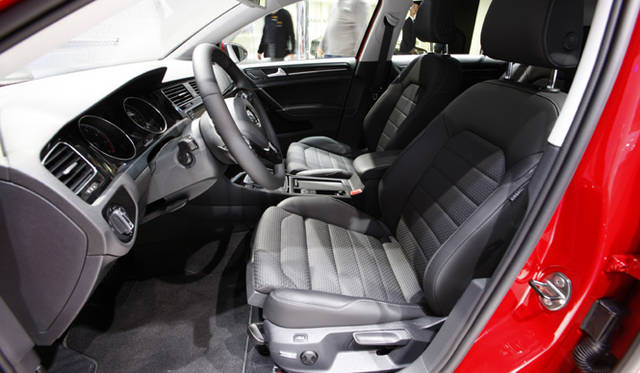 <strong>Volkswagen Golf｜フォルクスワーゲン ゴルフ</strong>