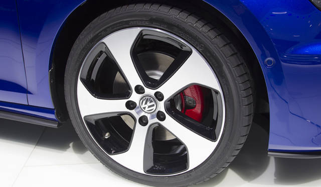 <strong>Volkswagen Golf GTI｜フォルクスワーゲン ゴルフ GTI</strong>