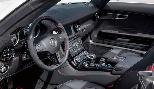 <strong>Mercedes-Benz　SLS AMG GT｜メルセデス・ベンツ　SLS AMG GT</strong>　