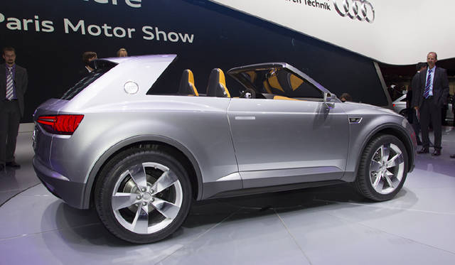 <strong>Audi crosslane coupe｜アウディ クロスレーン クーペ</strong>　ルーフは着脱可能で、外したルーフはトランクルームにおさまる