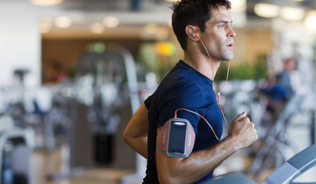 <strong>BOSE｜ボーズ</strong>　Apple製品に対応するスポーツヘッドホン「Bose® SIE2i sport headphones」