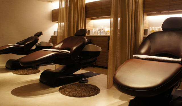 　サロン「BeautyApothecary spa by uka」　ヘッドスパはこちらで