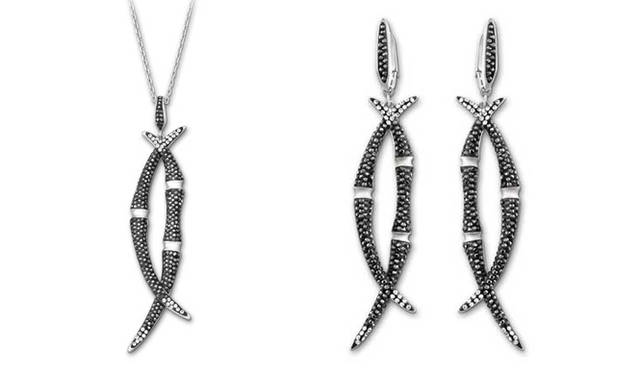 <strong>SWAROVSKI｜スワロフスキー</strong>　「BLACK BAMBOO」 左からペンダント 2万5200円、ピアス 2万5200円