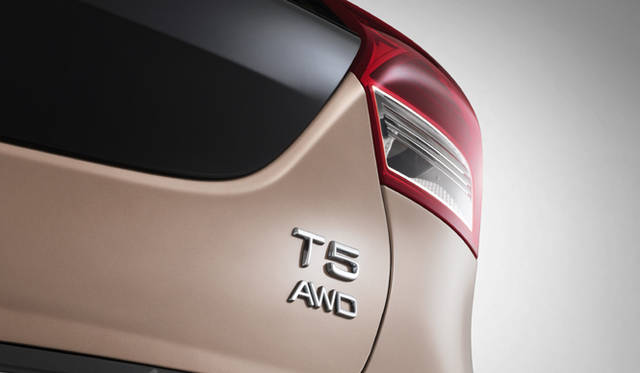 <strong>Volvo V40 Cross Country｜ボルボ V40 クロスカントリー</strong>