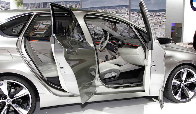 <strong>BMW Active Tourer｜ビー・エム・ダブリュー アクティブ ツアラー</strong>