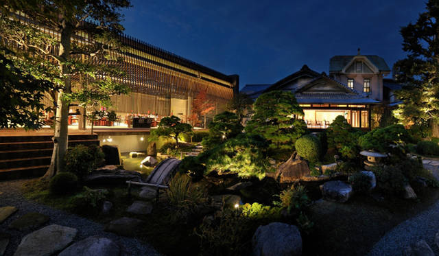 <strong>ENENT｜ONE PLUS ONE（1+1）conference</strong>　昭和初期に建設された、延べ2,800平方メートルの敷地に佇む和洋折衷の豪邸