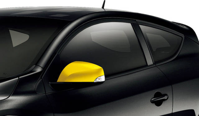 <strong>Renault Megane R.S. Redbull Racing RB7｜メガーヌ R.S. レッドブル・レーシング RB7</strong>