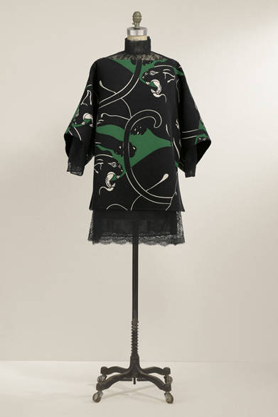 <strong>VALENTINO｜ヴァレンティノ</strong>　メゾン誕生50周年記念カプセルコレクション　ブラウス 35万9100円