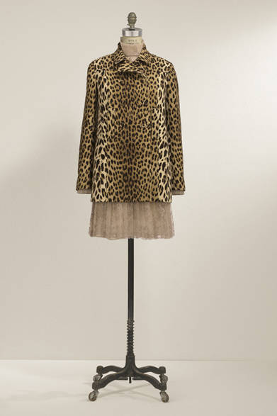 <strong>VALENTINO｜ヴァレンティノ</strong>　メゾン誕生50周年記念カプセルコレクション　コート 54万750円