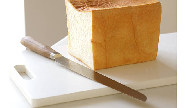 <strong>BOOK│『老舗を再生させた十三代がどうしても伝えたい 小さな会社の生きる道。』</strong>　タダフサ