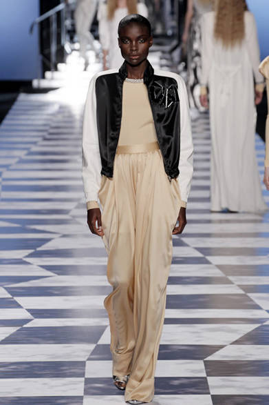 　2013年春夏コレクション