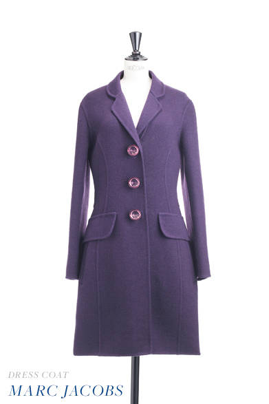<strong>MARC JACOBS｜マーク ジェイコブス</strong><br /><br />ウエストのシェイプが美しいパープルのクラシカルなコートドレスは、ビジューのような大きなクリアボタンでポップな遊び心をプラス。<br /><br />コート　32万3400円<br /><br />マーク ジェイコブス カスタマーセンター<br />Tel. 03-4335-1711