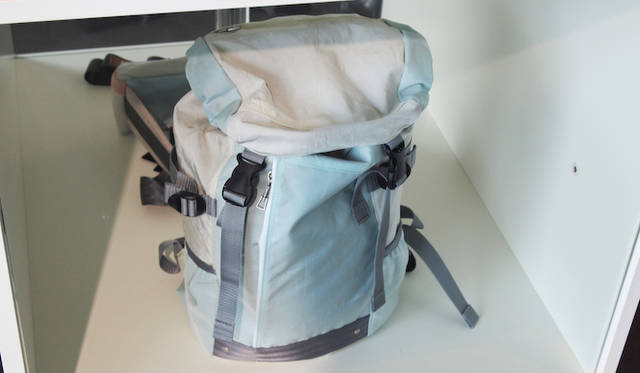 <strong>BMW i. BORN ELECTRIC TOUR.</strong><br />エアバッグを再利用してつくられた「エアバッグ・バッグ」