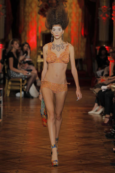 　2013年春夏コレクション