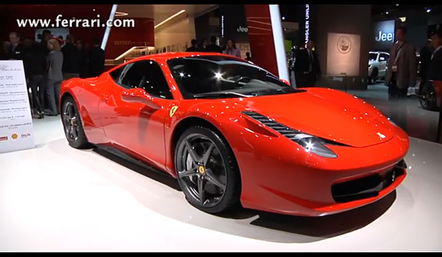 <br />V8エンジンを搭載する「458イタリア」は、2年連続でベスト パフォーマンス エンジン アワード オブ ザ イヤーを受賞。会場にはスパイダーモデルも展示された