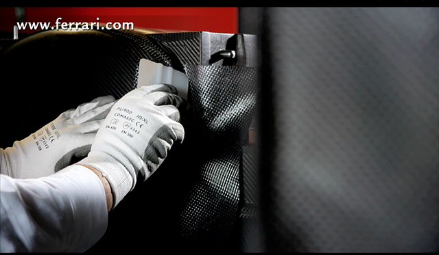 <strong>Ferrari Carbon Composite Chassis｜フェラーリ カーボンコンポジットシャシー</strong>