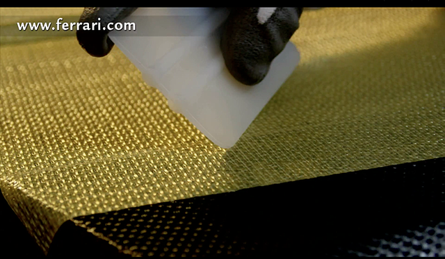 <strong>Ferrari Carbon Composite Chassis｜フェラーリ カーボンコンポジットシャシー</strong>