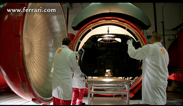 <strong>Ferrari Carbon Composite Chassis｜フェラーリ カーボンコンポジットシャシー</strong>