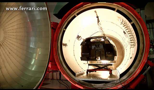 <strong>Ferrari Carbon Composite Chassis｜フェラーリ カーボンコンポジットシャシー</strong>