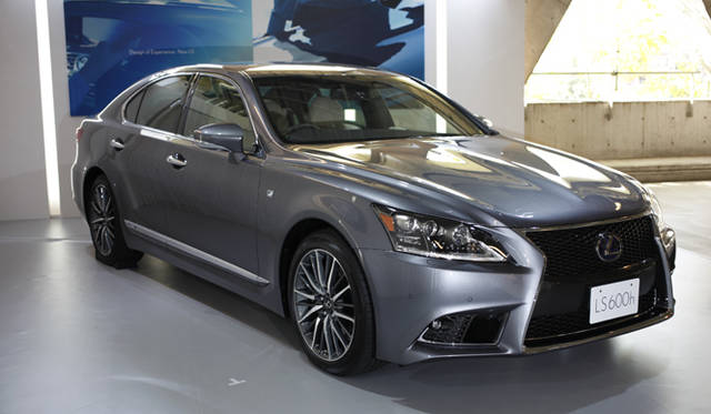 <strong>Lexus LS600h｜レクサス LS600h</strong>
