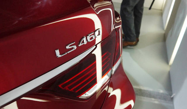 <strong>Lexus LS460｜レクサス LS460</strong>