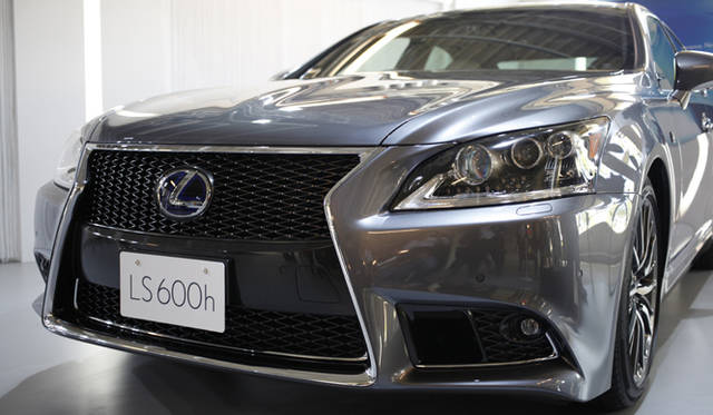 <strong>Lexus LS600h｜レクサス LS600h</strong>