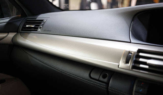 <strong>Lexus LS600h｜レクサス LS600h</strong>