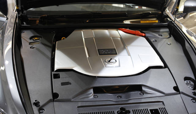<strong>Lexus LS600h｜レクサス LS600h</strong>