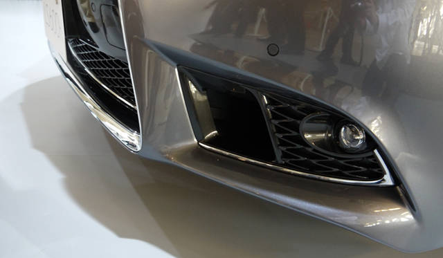 <strong>Lexus LS600h｜レクサス LS600h</strong>