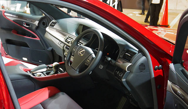 <strong>Lexus LS460｜レクサス LS460</strong>