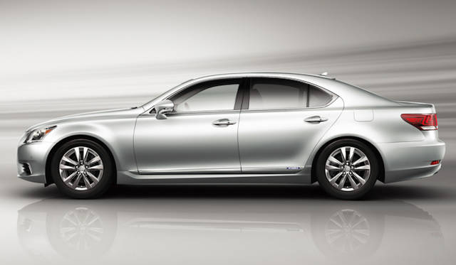 <strong>Lexus LS600h｜レクサス LS600h</strong>